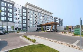 Sandman Signature Winnipeg Airport Hotel & Suites